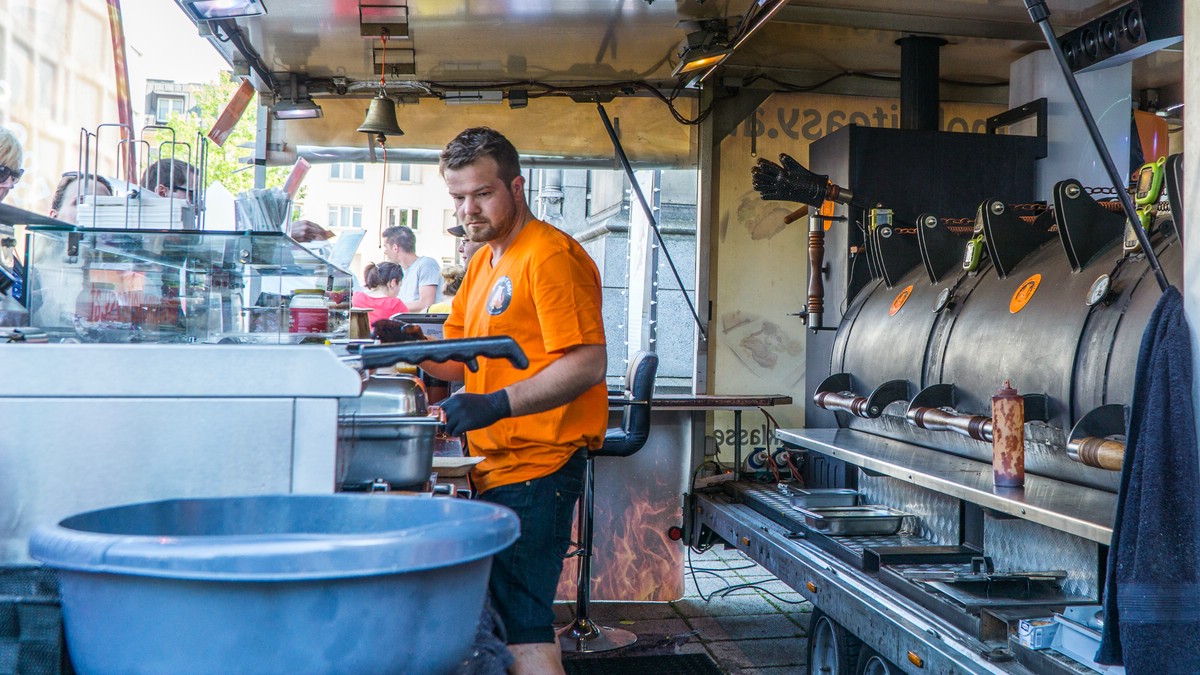 O Fotomagazin  I  pauls Soulfood Festival 2017 am Linzer Domplatz / SMOKIE IT EASY